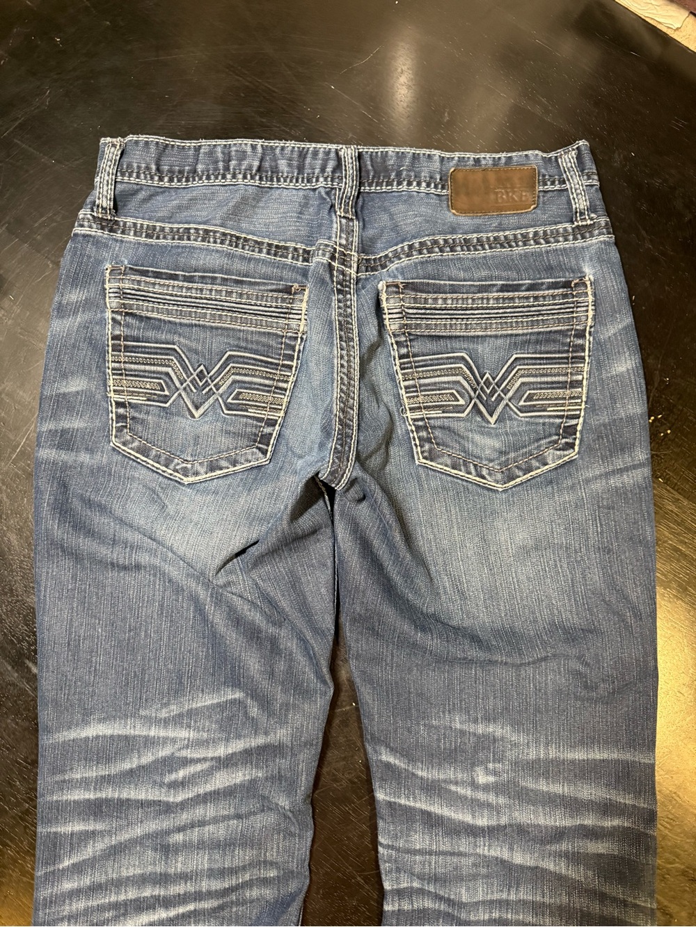 BKE Aiden Bootcut Men’s 32R Medium Wash Distressed Denim Stretch Blue Jeans
